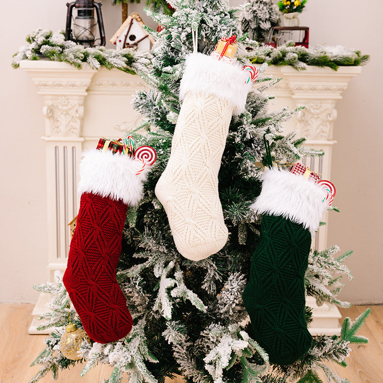 Classic Knitted Christmas Stocking – 43 cm