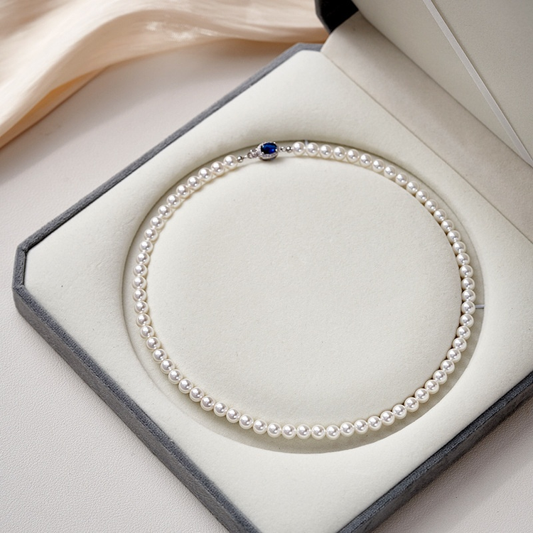 Mother-of-Pearl Necklace with 925 Sterling Silver Details