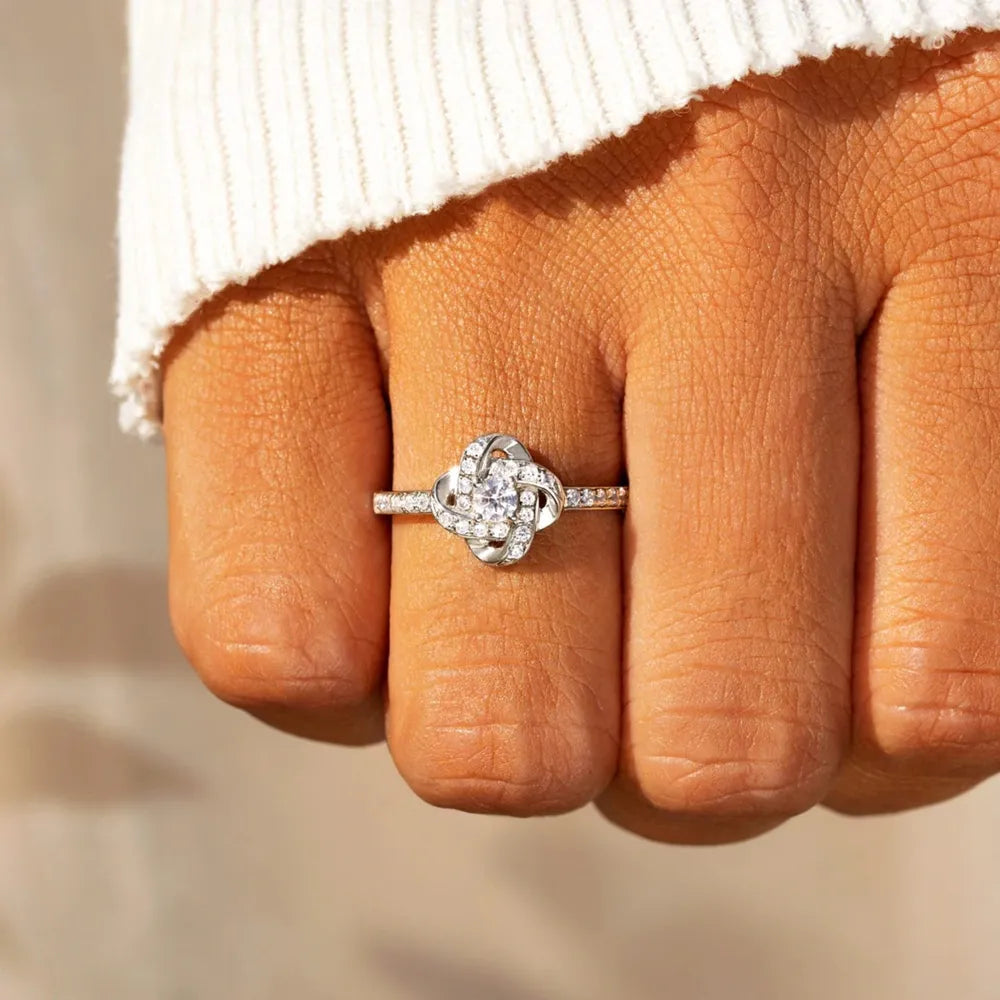 Zircon Ring in 925 Sterling Silver – Sizes 6–9