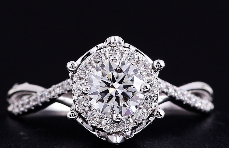 Cultured Diamond Engagement Ring | 18K Gold Lab-Grown Diamond