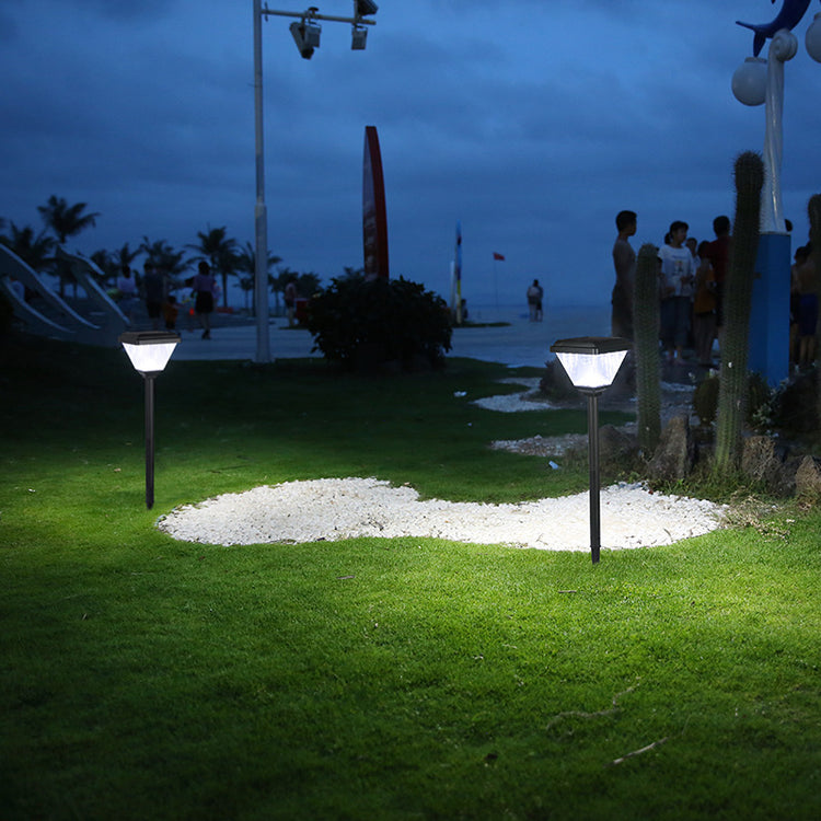 Solar Garden Pathway Lights with Automatic Light Control