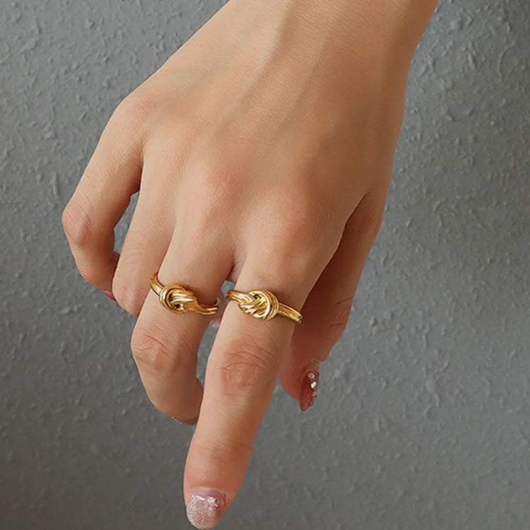 Titanium Steel Knot Ring – Silver or Gold Tone