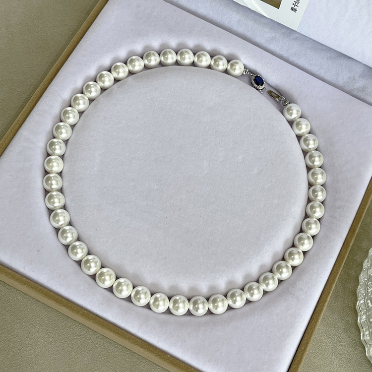 Mother-of-Pearl Necklace with 925 Sterling Silver Details