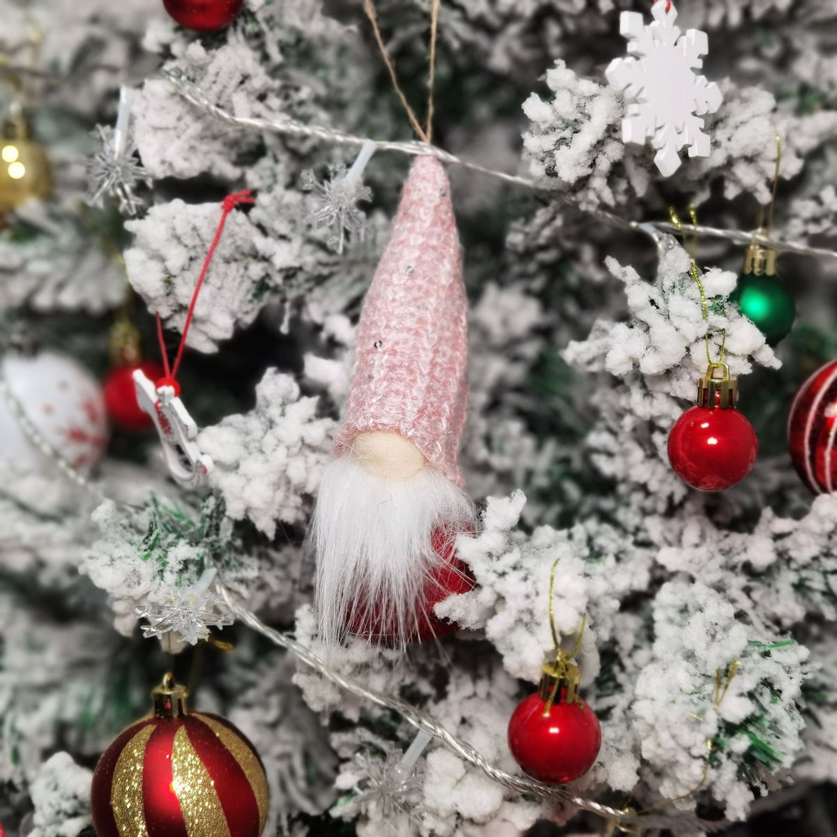 Mini Christmas Gnome Decorations – 5-Piece Set